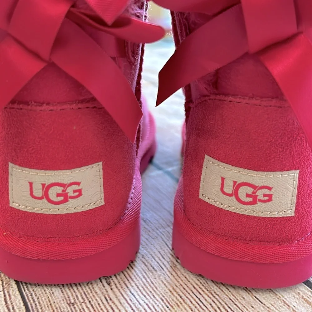UGG Bailey Bow II Boot - Picture 4 of 10